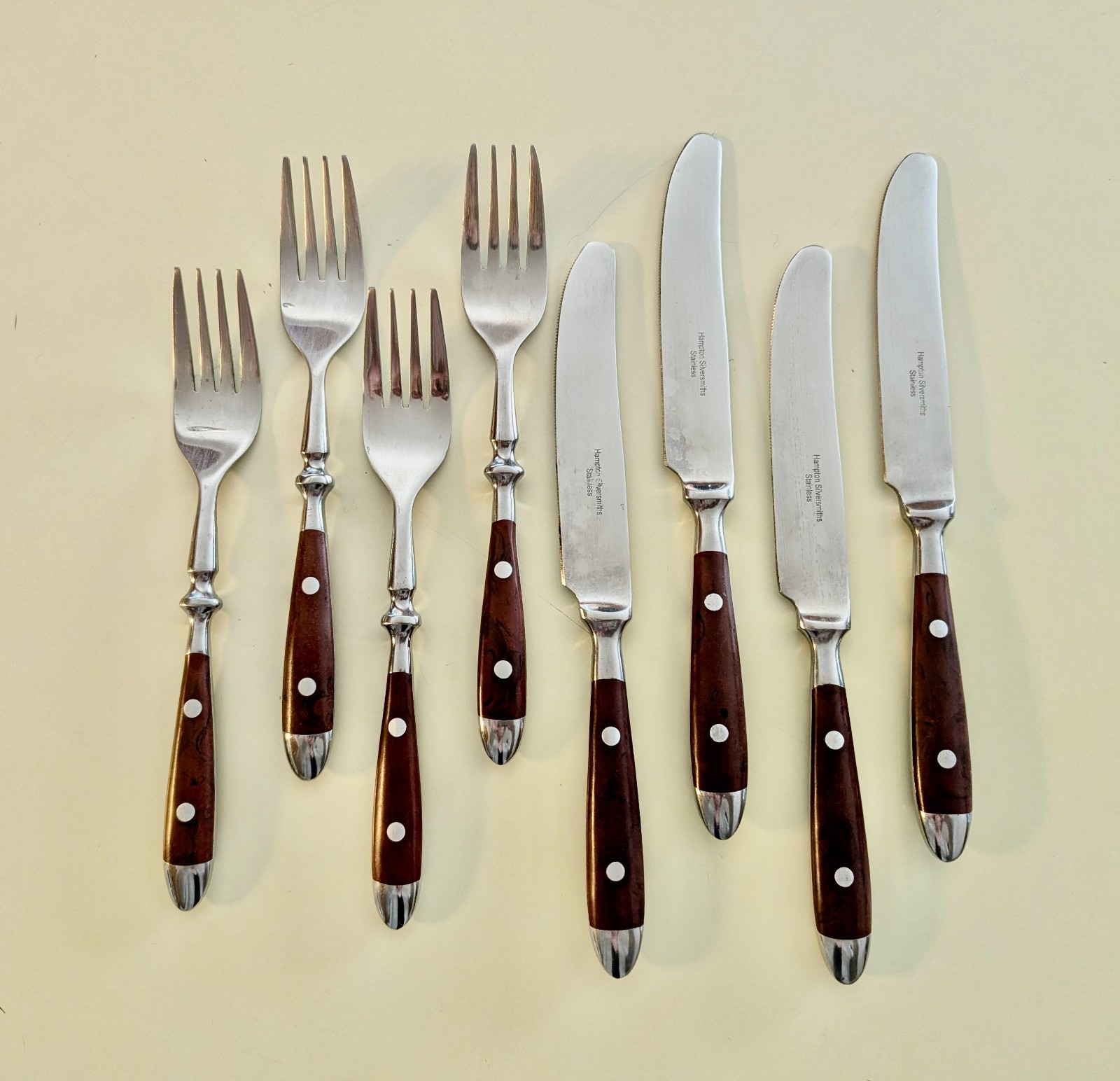 8 Pieces