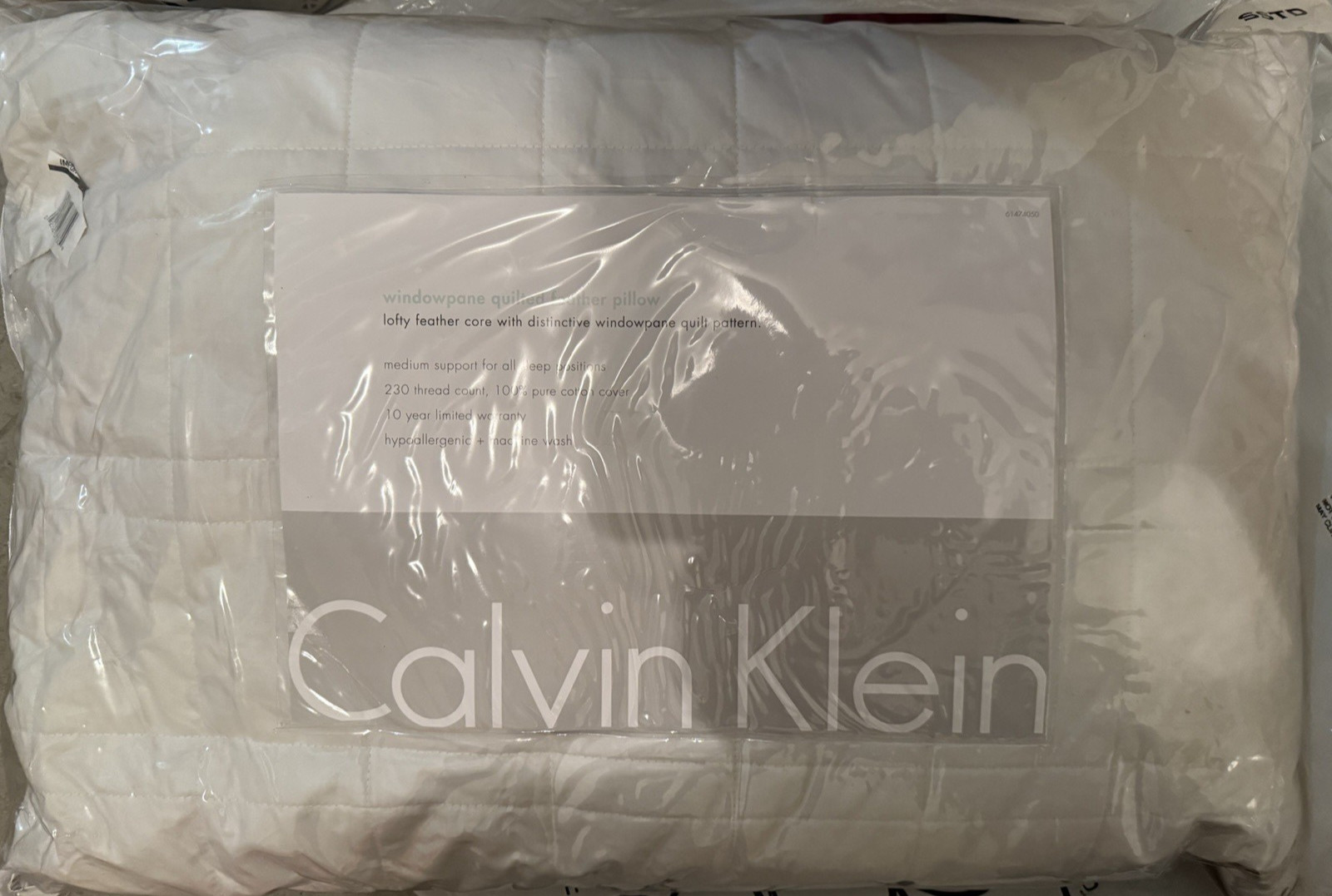 Calvin Klein Windowpane Quilter Feather Super Standard /Quee
