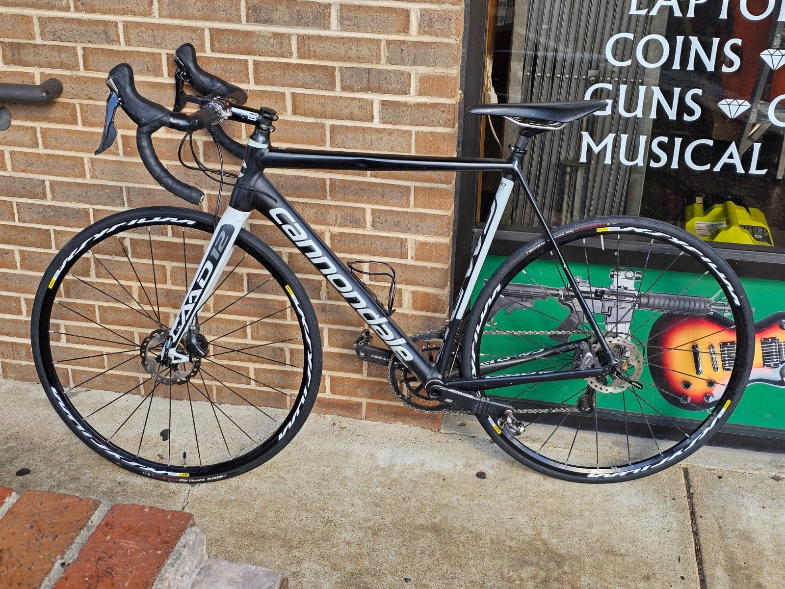 Cannondale CAAD12 27.5 inch Road bike w/Disc Brakes