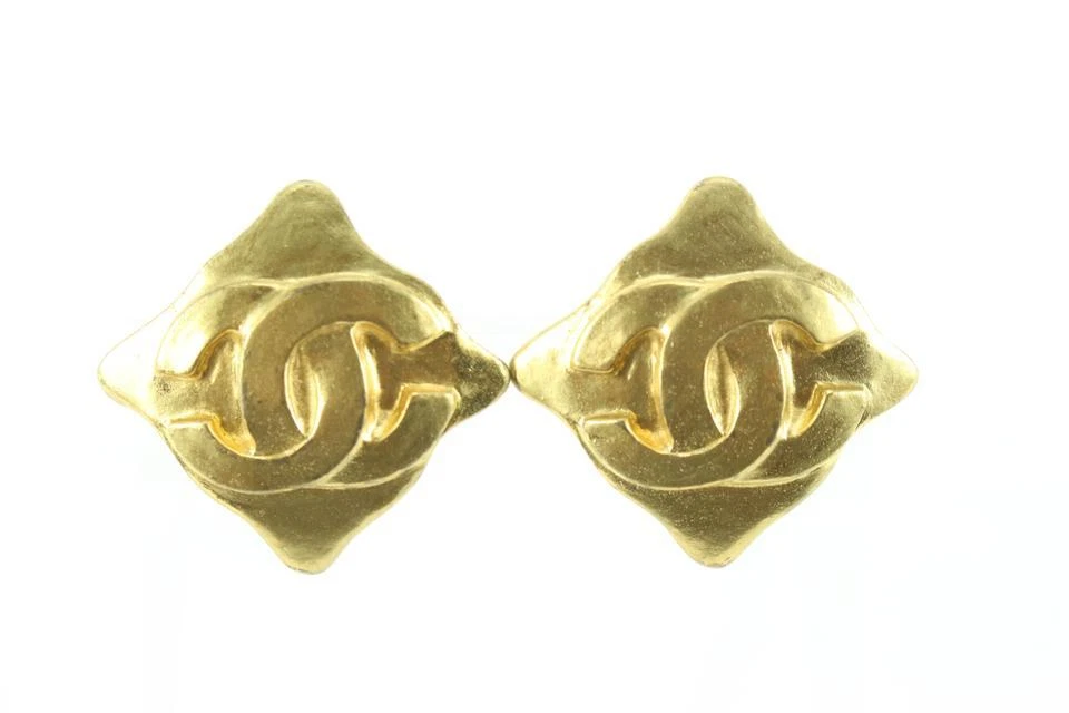 Chanel 95A 24K Gold Plated CC Logo Square Diamond Earrings 71ck726s