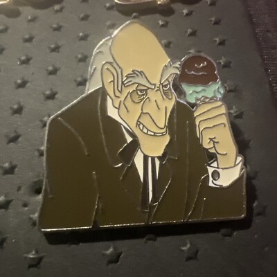 DSSH Pin Trader Delight  Monsieur D'Arque GWP LE 300 Disney Pin PTD DSF