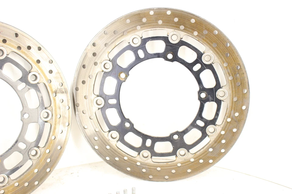 Yamaha YZF R6 2009 ROTORES DE FRENO DELANTEROS IZQUIERDO DERECHO DISCOS 13S-2581T-00-00 Foto 4 de 4