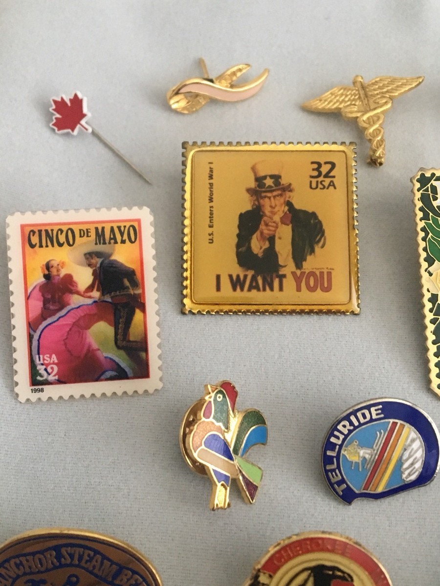 Lot De 33 Pins (Badges) Vintage - Dont Le Célèbre 'USA I WANT YOU STAMP PIN', Collection D'Occasion