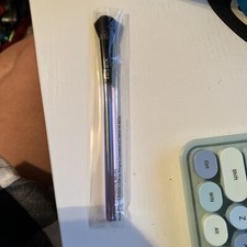 WingMe Makeup Brush - All Over Eyeshadow Brush - MSRP 18