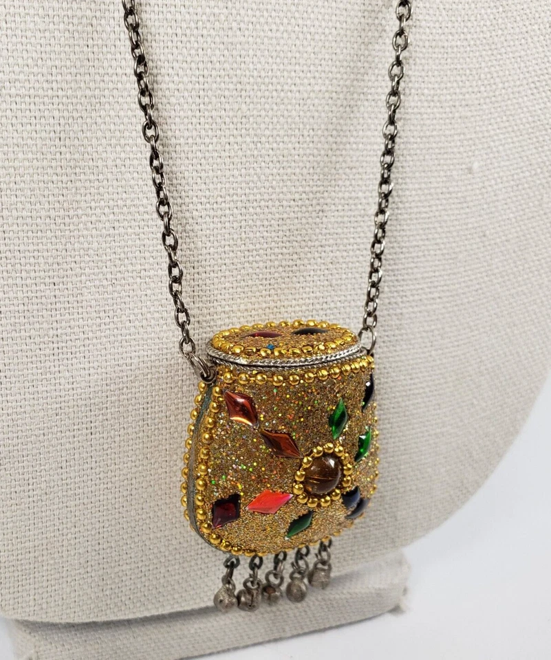 Vintage Tibetano Metal Dinheiro Pílula Bolsa de Armazenamento Ouro Amuleto Tintura Corrente Dangler - Imagem 4 de 4