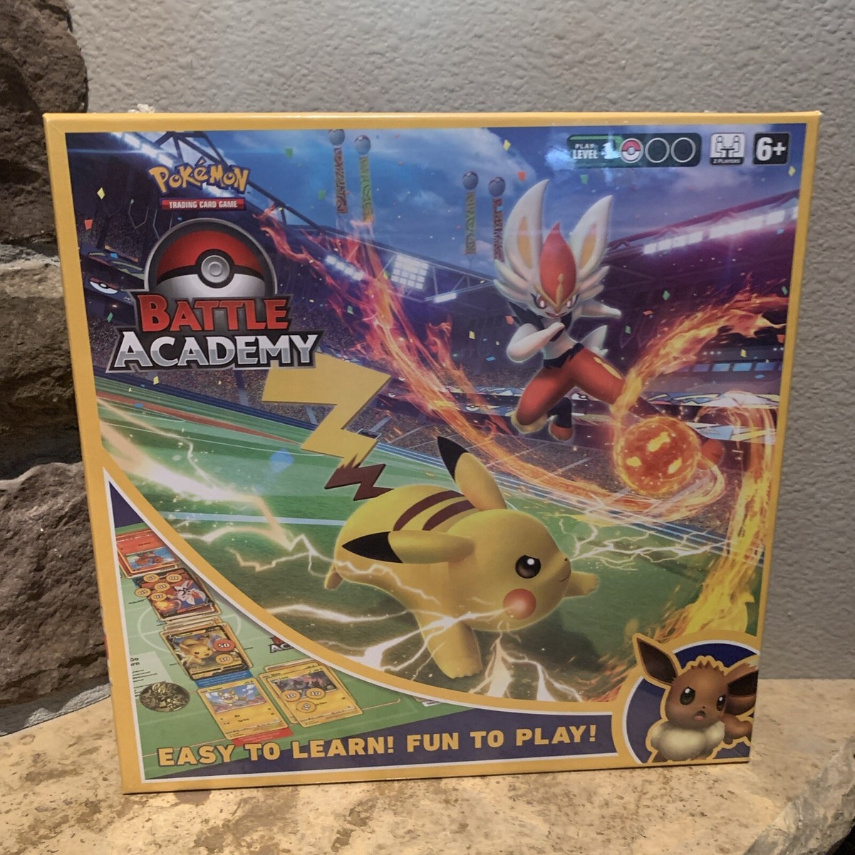 Pokmon Trading Card Game Battle Academy (Cinderace V, Pikachu V & Eevee V)
