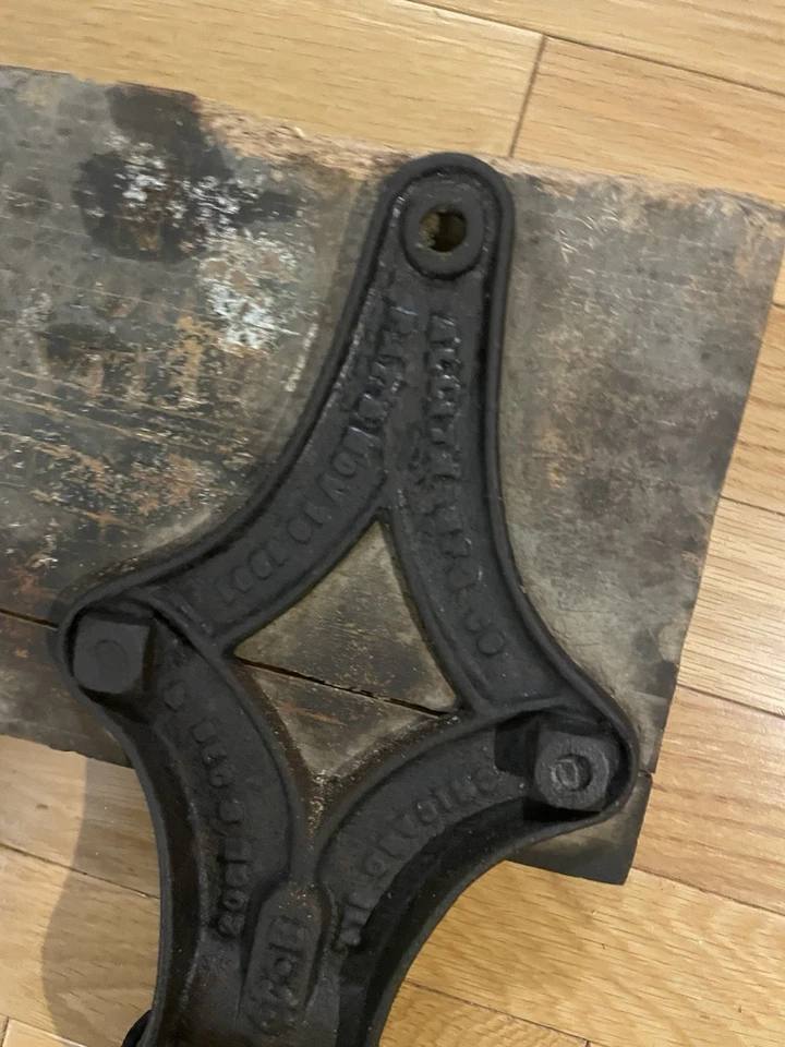 Juego Vintage Allith Reliance No. 2 perchas de puerta de granero rodillos herrajes hierro fundido EE. UU. Foto 3 de 4