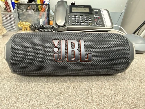 JBL Flip 7 Portable Waterproof and Drop-Proof Speaker BLK