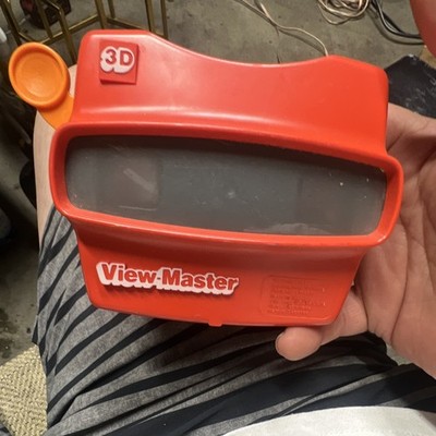 View-Master 3D Viewer Red - Ages 3-4, 4-7 (Recommended Age Range 3-5 Years)