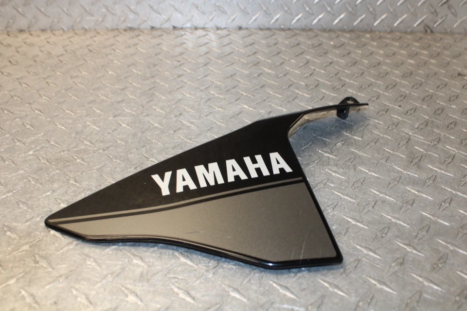 15 / 19 Yamaha YZF-R1 / R1 / YZFR1 Lower Right Fairing Cover Cowls OEM - Image 2 of 4