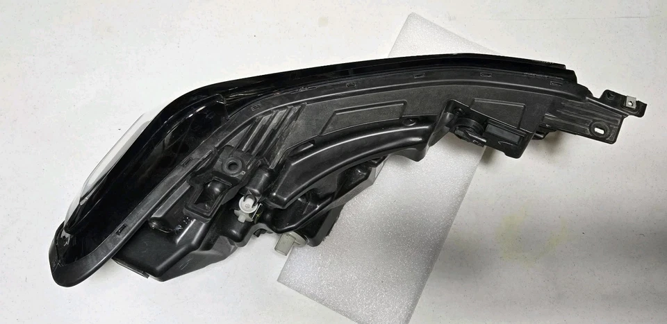 Faro pasajero izquierdo Chevrolet Colorado 2024-2025 OEM Foto 4 de 4