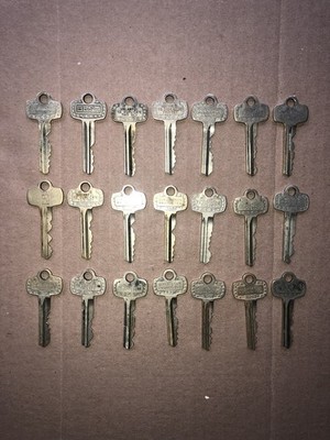 Lot Of 21 Vintage Used Brass Keys with Stars Numbers for BEST Padlock Locks