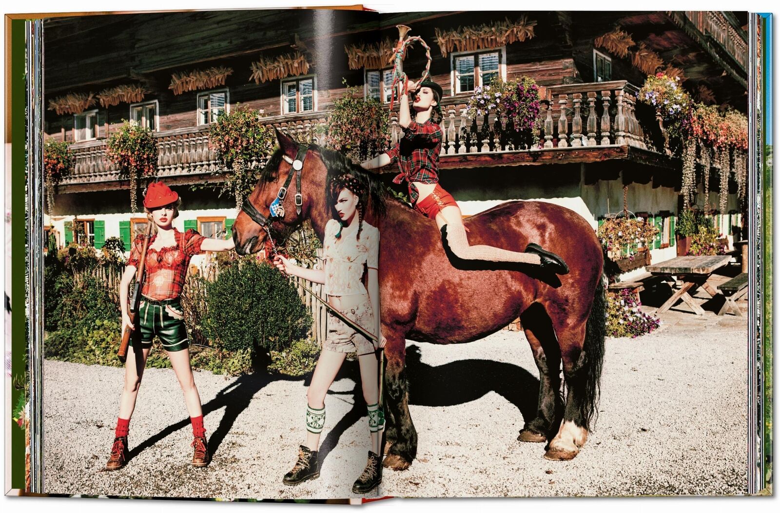 Thumbnail - Ellen Von Unwerth | Ellen Von Unwerth. Heimat | Buch | Deutsch (2024)