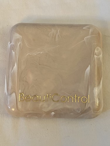 BEAUTICONTROL SENSUOUS SHADOWS Cool Eye-shadow Limestone, Clover, Birch, Walnut - Picture 4 of 4