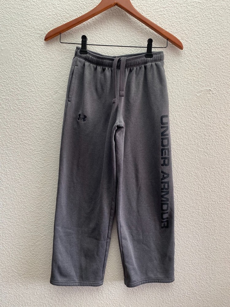 Under Armour Boys Medium Gray Fleece Lined Sweatpants 24 Inch Inseam