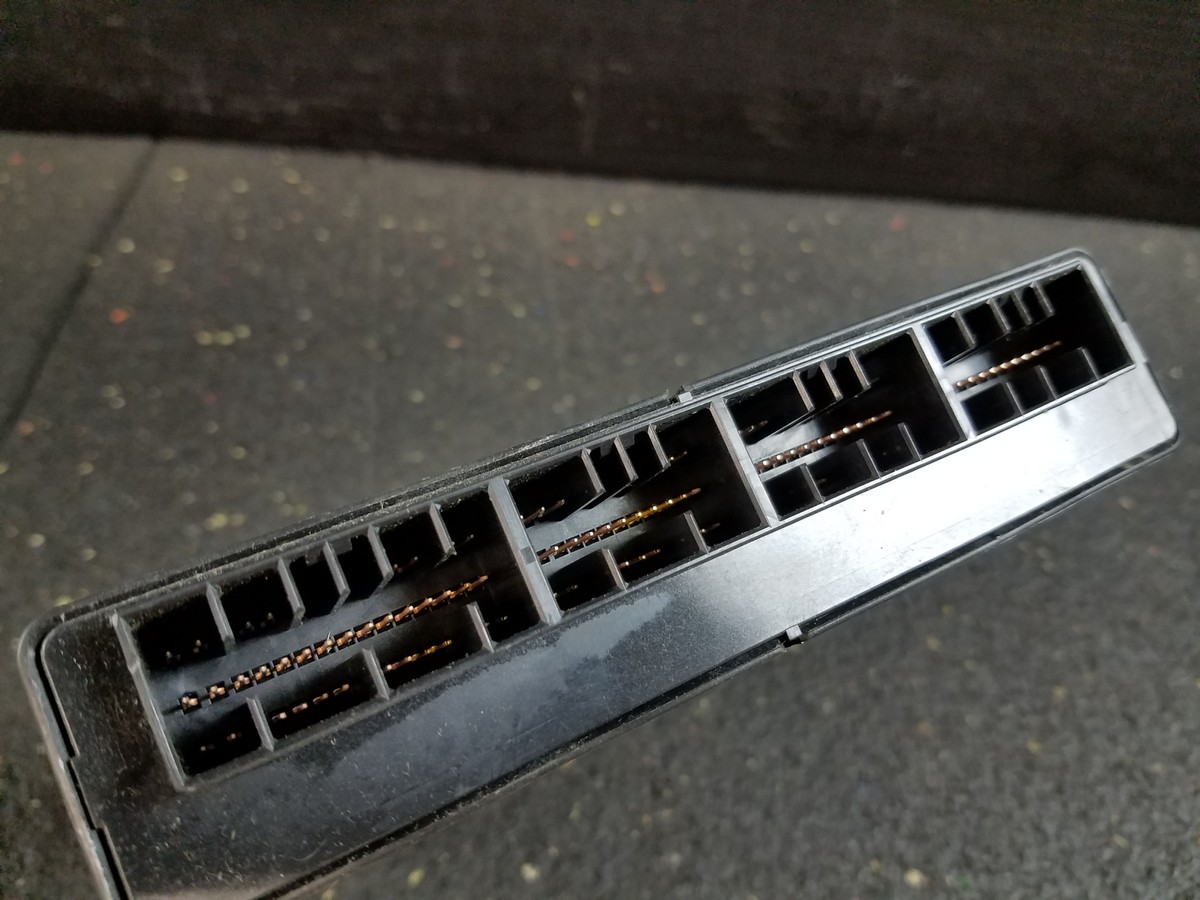 ブラッダ　dvd　セル 2003 SUZUKI VITARA XL-7 ENGINE MODULE ID 33920-54J1 AT 2.7L