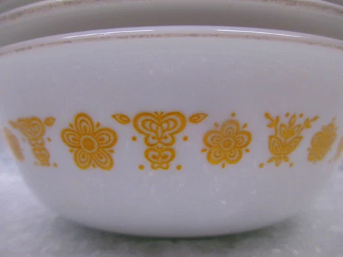 9- Vintage ~ Corning Ware Corelle ~ "BUTTERFLY GOLD" Cereal/ Soup Bowls ~ 6 1/4"