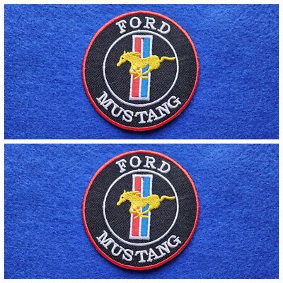 Ein Paar Motorsport Aufnäher / Bügelbild Abzeichen Ford Mustang (d)