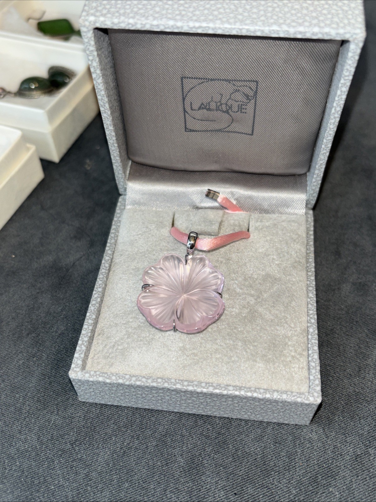 Rare LALIQUE France Pink Crystal BONHEUR Four Leaf Clover Necklace Mint in Box