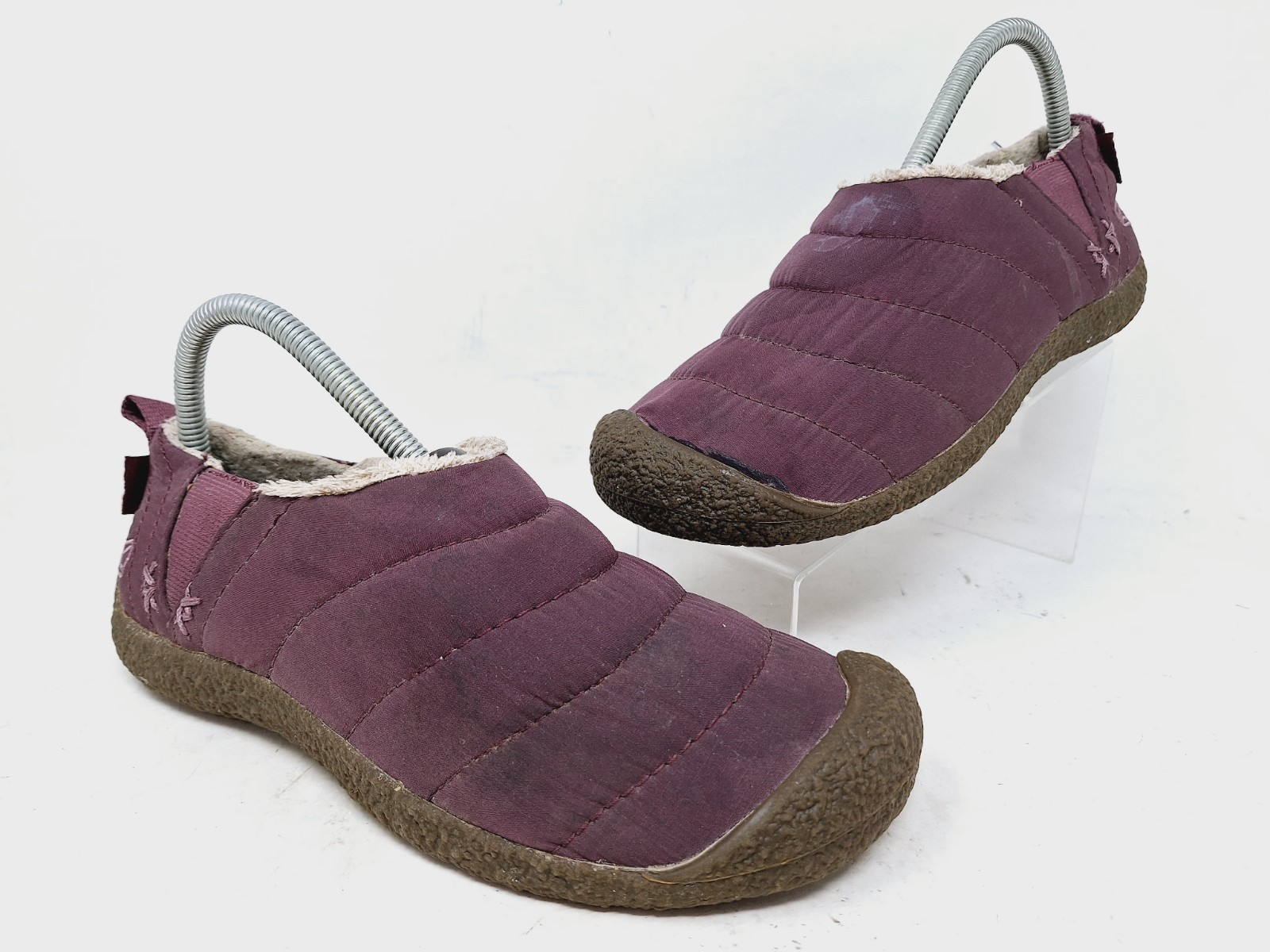 Scarpe ciabatte Keen donna Howser taglia 8 viola slip on foderate in pelliccia di mulo isolate