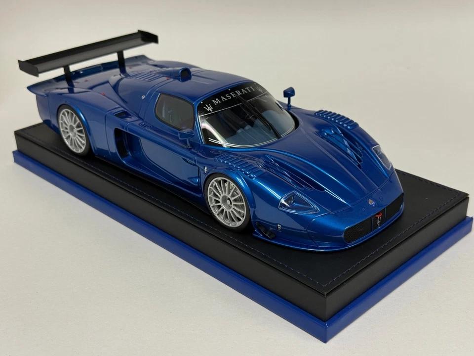 Modelos 1/18 AB / Modelos GL Maserati MC12 Corsa en Azul Metálico 25 piezas Foto 4 de 4