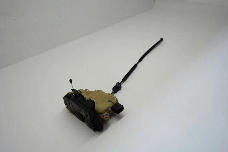 1999-2010 VOLKSWAGEN BEETLE RIGHT FRONT PASSENGER DOOR LOCK ACTUATOR Foto 3 de 4