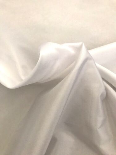 Tissu en fausse soie blanc Valentine taffeta dans la cour  - Photo 1 sur 4