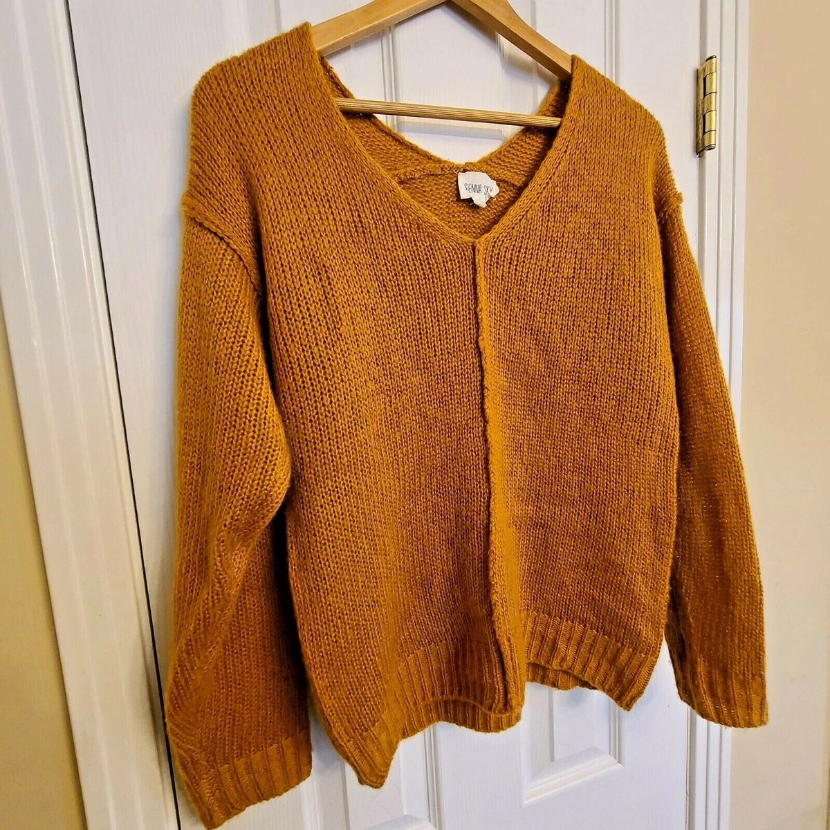 Sienna sky sweater top