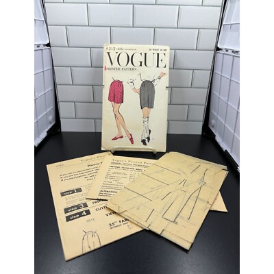 1957 Vogue Pattern Shorts #93612 Size 28 Waist 38 Hip