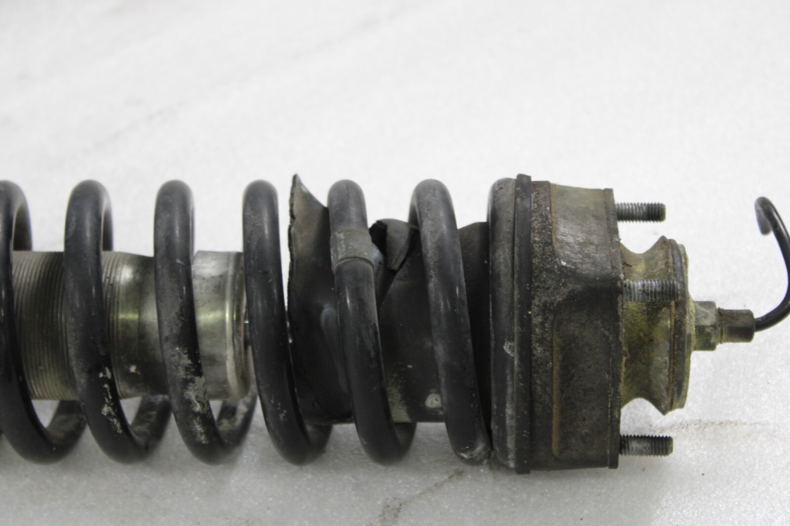 Maserati M128 Coupe, Gransport, Front Shock Absorber, Dmg, Used, P/N 220937