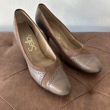 Selby Pumps Heels Taupe Beige Size 9 Kitten Heel Vintage Retro