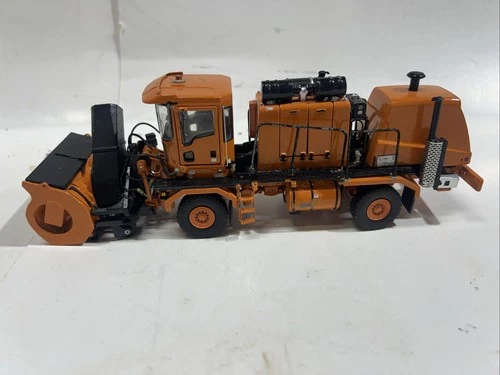 Oshkosh Truck w/ Snow Blower & Snow Plow - Orange TWH 1:50 Scale #072-01056