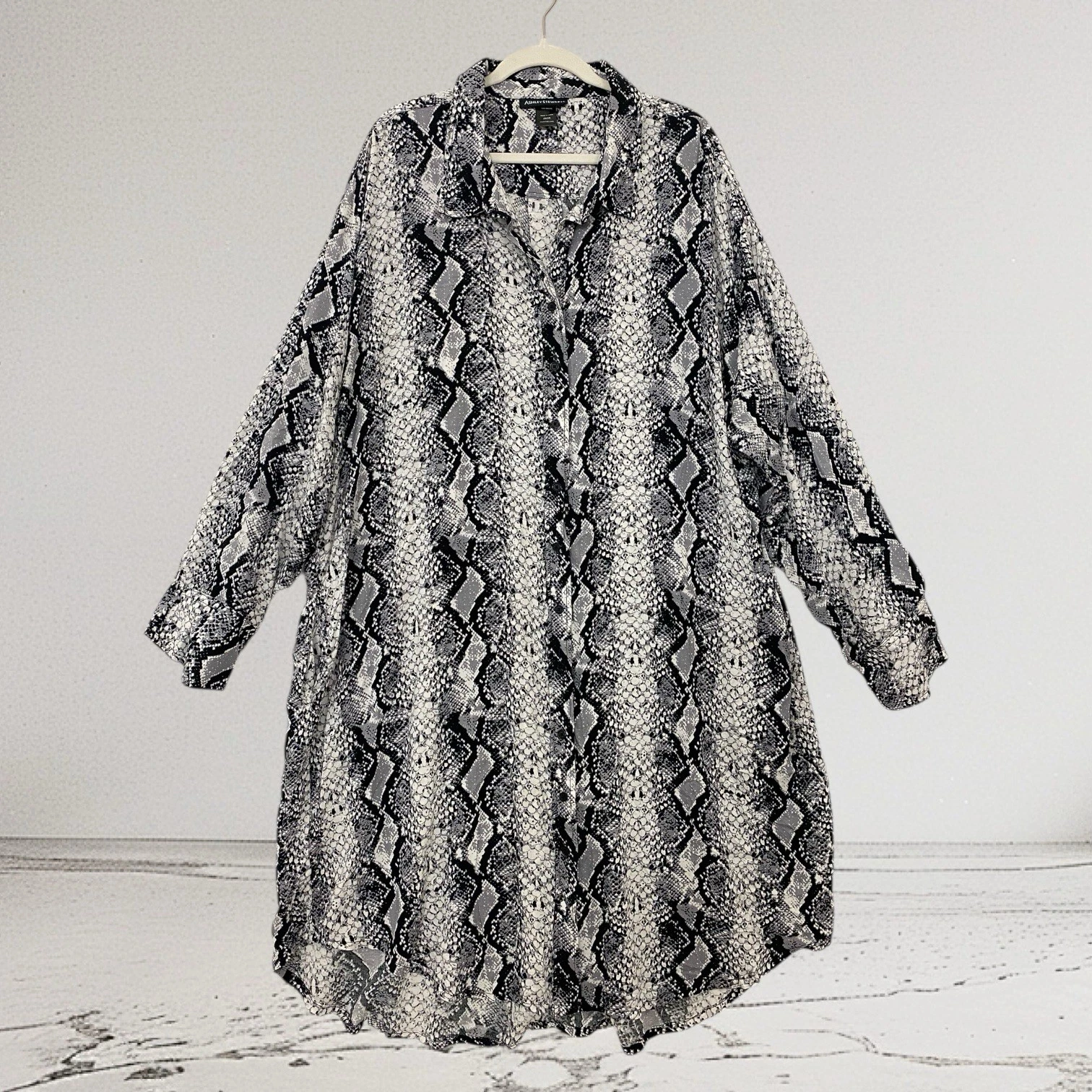 VETEMENTS Ashley Stewart Camicia Vestito Donna Taglia 26 28 Pelle di Serpente Stampa Bottoni Frontali Midi