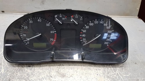 Tacho Kombiinstrument 230Tkm 09051940090 09051949902 VW 3 B Passat 1.8 5V Turbo
