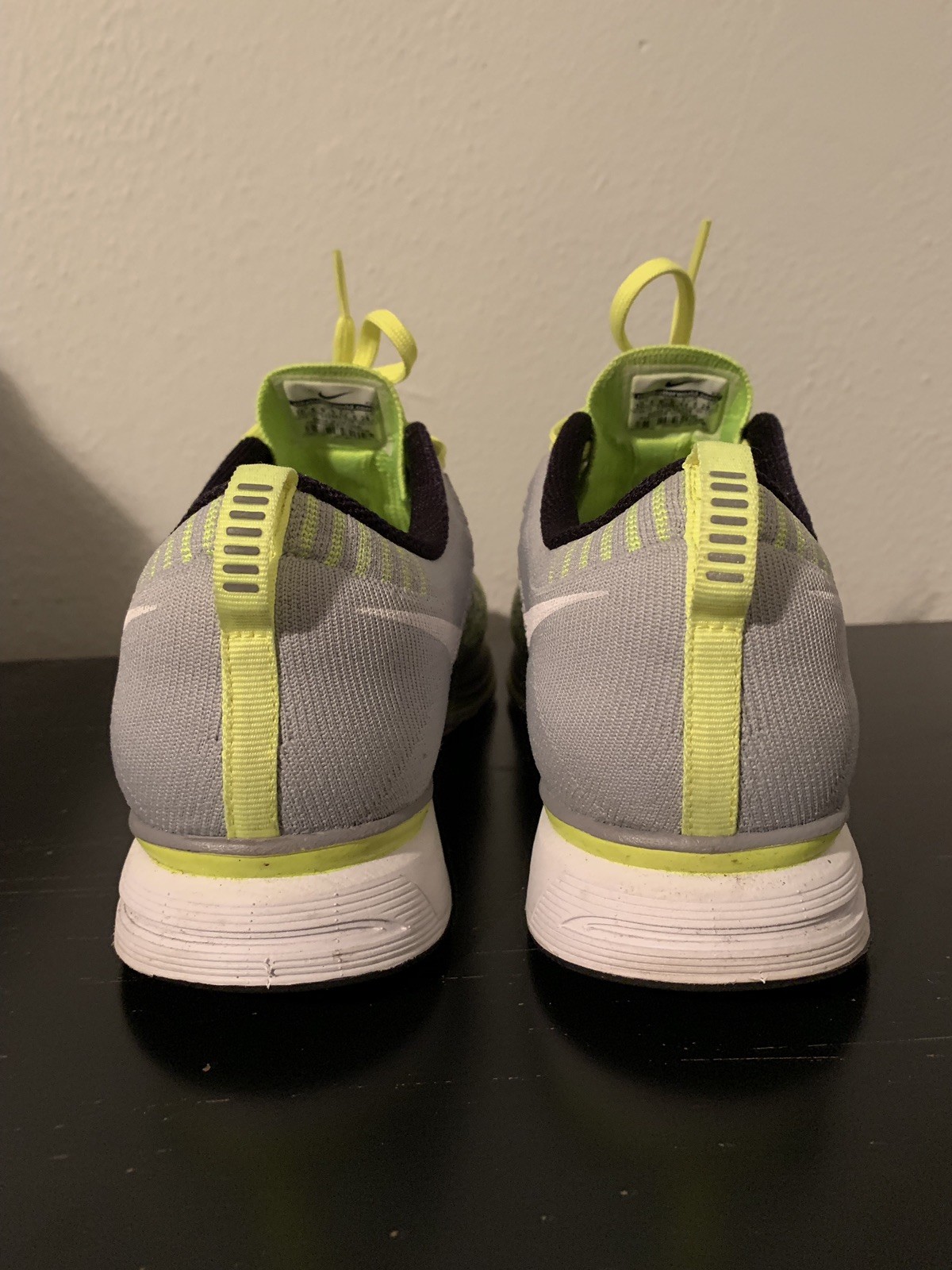 Mens Nike Flyknit Volt Grey Men’s Men’s Men’s Size 10.5 b78999 Mens Nike Flyknit Volt Grey Men’s Men’s Men’s Size 10.5 b78999