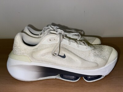 Women s Nike Versair Training Shoes Coconut Milk Workout NEW DZ3547-105 Sz 8