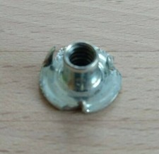 Poltrona Eames 670/671 pannello chiusura in noce a T - originale Herman Miller 1981