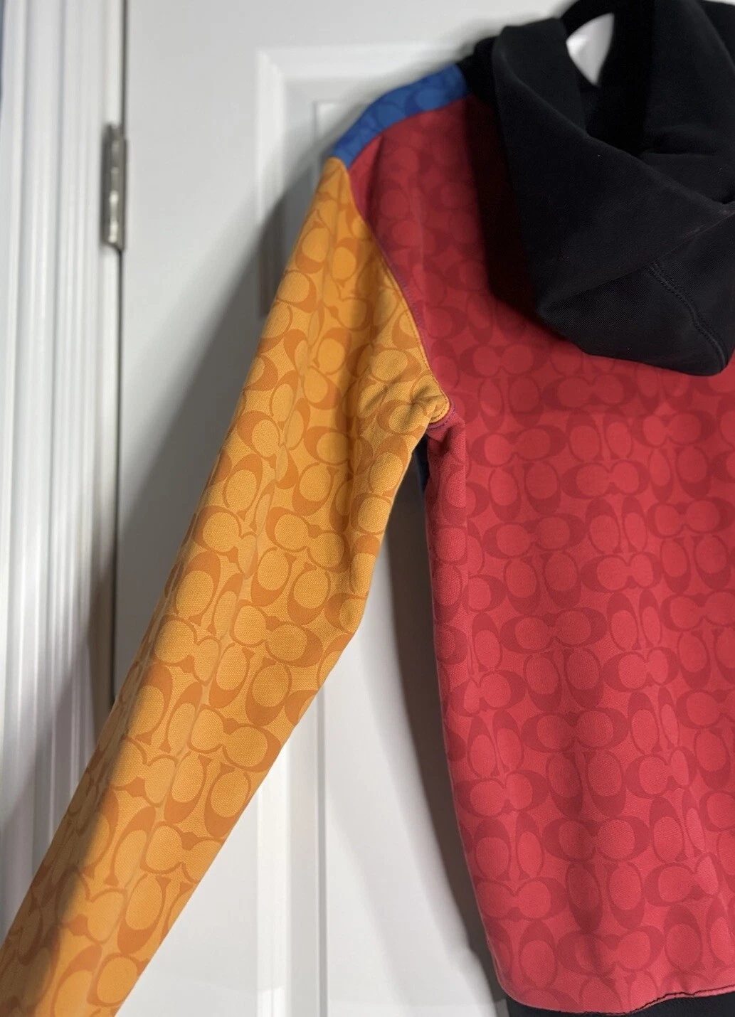 FELPA CON CAPPUCCIO COACH MULTICOLORE EDIZIONE LIMITATA STILE UNISEX Uomo Taglia S