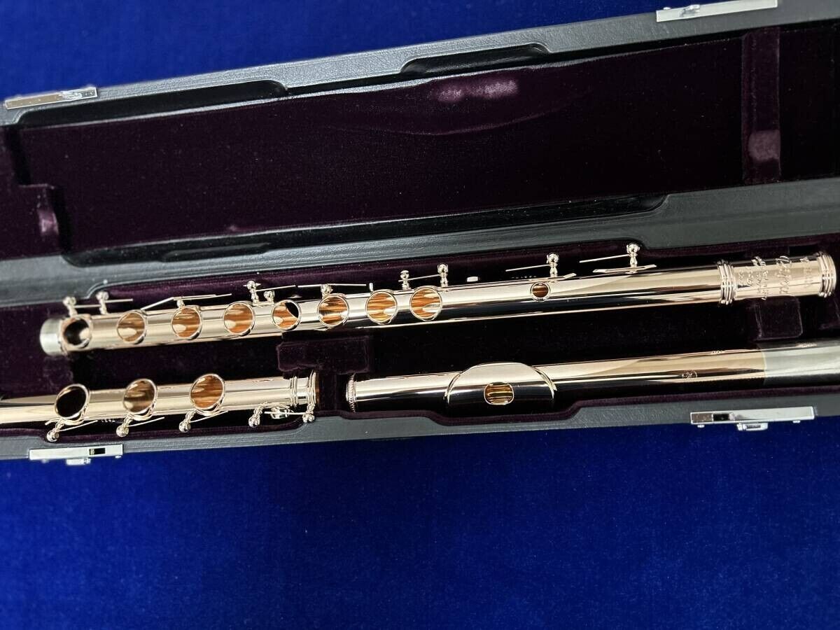 s-l1200.jpg s-l1200.jpg