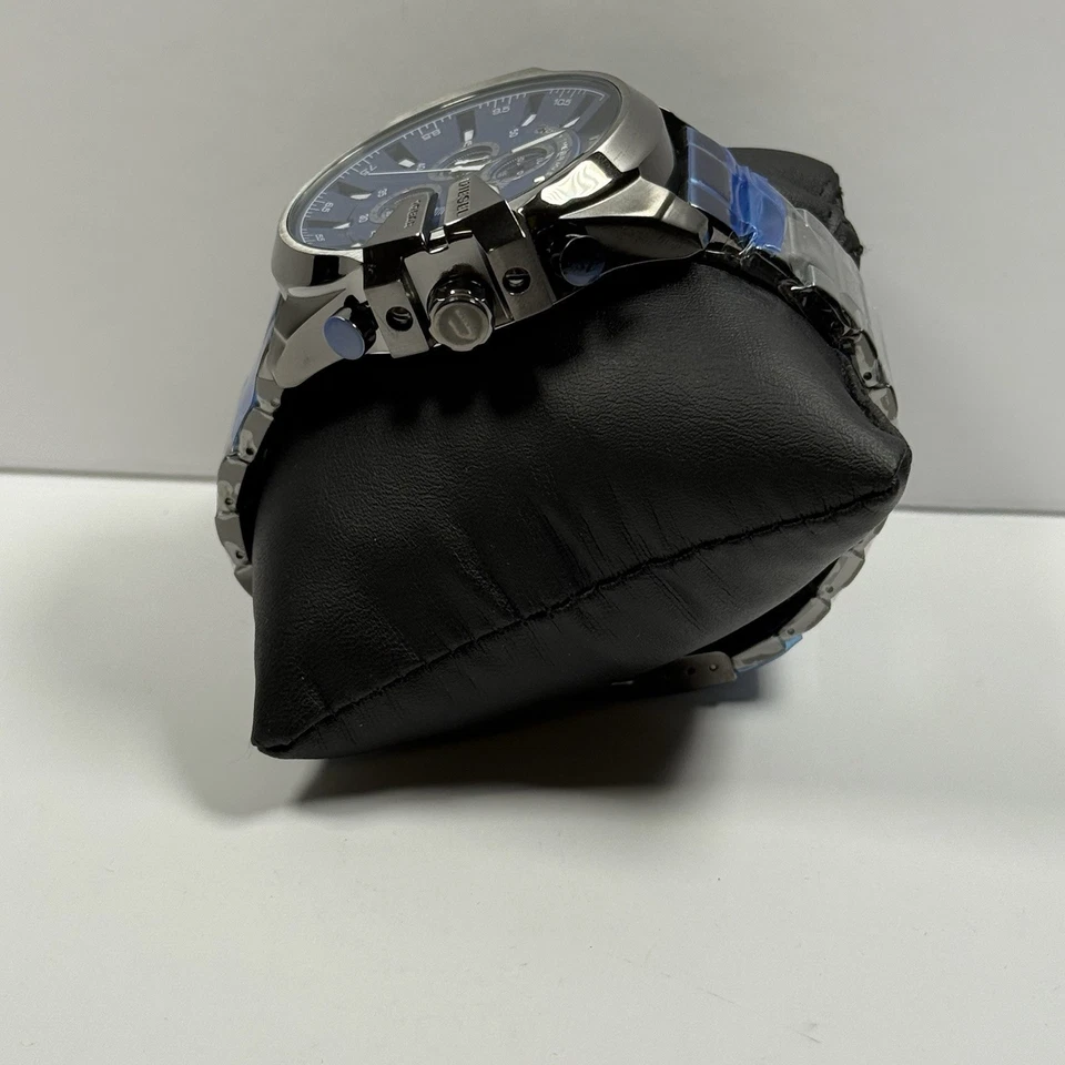 Diesel DZ4329 Mega Chief Blue Dial Gunmetal Plated Stainless Steel Men's Watch - Image 2 of 4