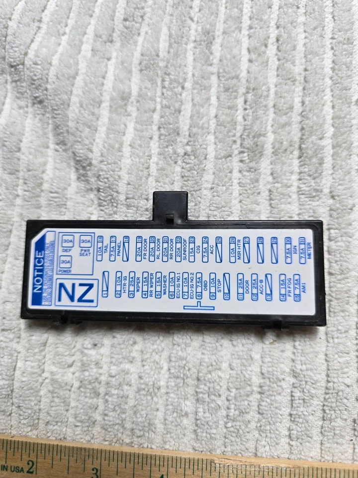 Cover Or Lid For The Fuse Box Scion Xd Toyota Yaris 2008-2012 Black (A - Image 3 of 4