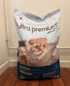 Ultra Premium Direct croquettes chat adulte stérilisé poulet, faibles céréales