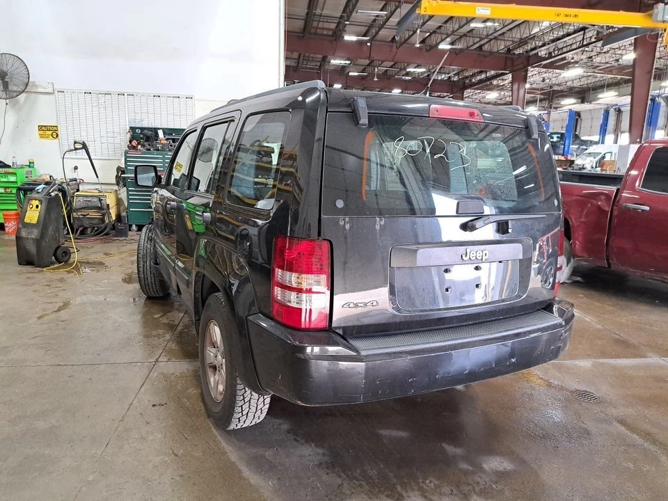 Brake Master Cylinder 2012 Liberty Sku#4192396 Foto 3 de 4