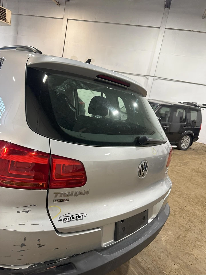 12 13 14 15 16 17 18 VW TIGUAN maletero/tapa/portón trasero Foto 2 de 4