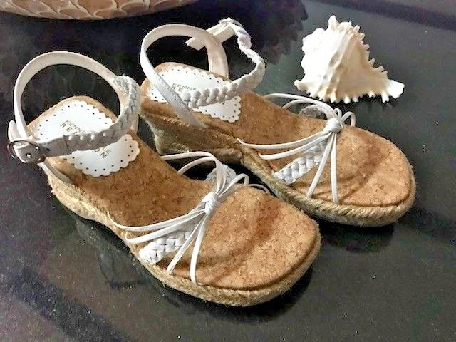 Sandálias femininas Kenneth Cole sandálias de couro branco meninas tamanho -13M - Imagem 3 de 4