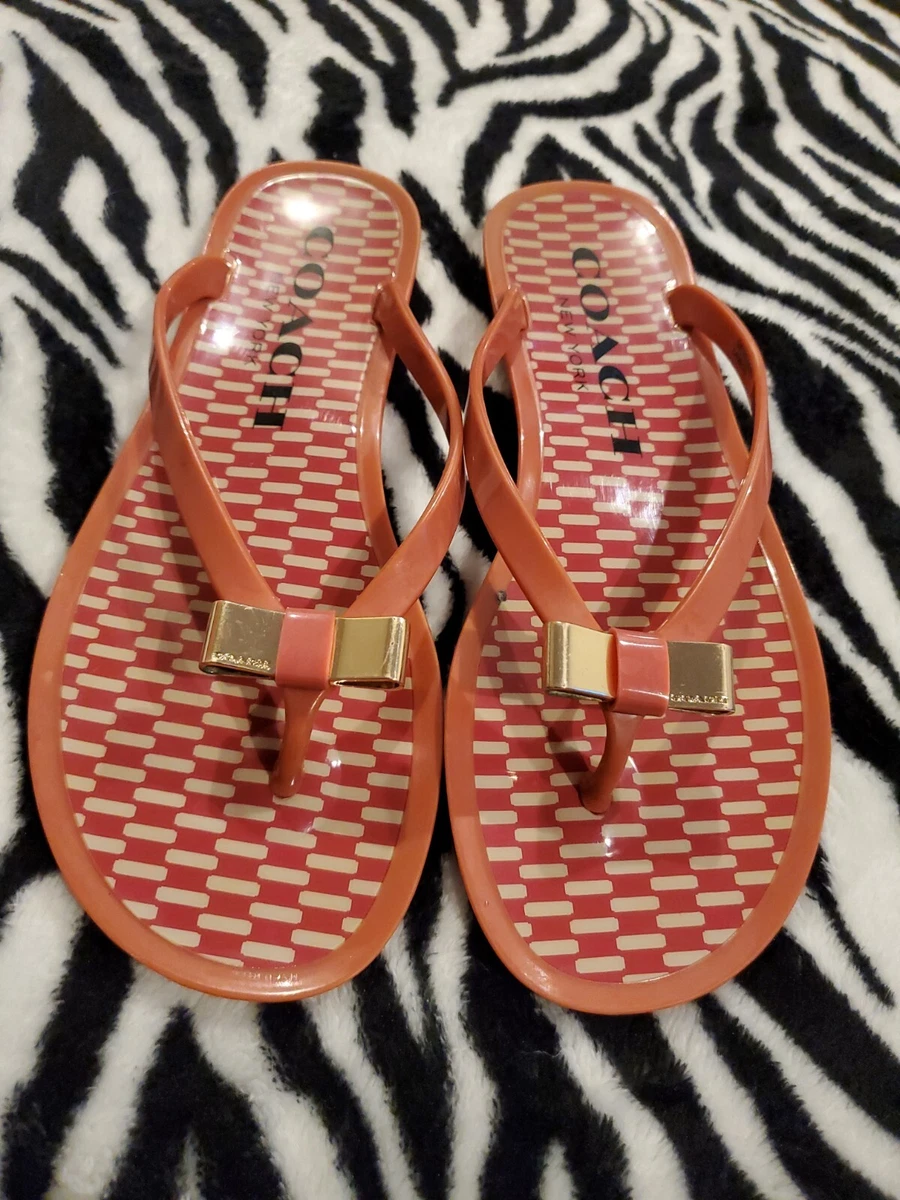 White coach flip flops Outlet