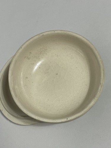 Sioux Pottery - Green and White Bowl w/ Geometric Pattern, Made by Sioux Indians - Picture 3 of 11