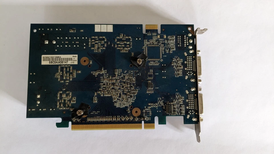 ASUS Graphics Card EN7600GT 2DHT 256M/A  Dual DVI TV-OUT - Image 3 of 4