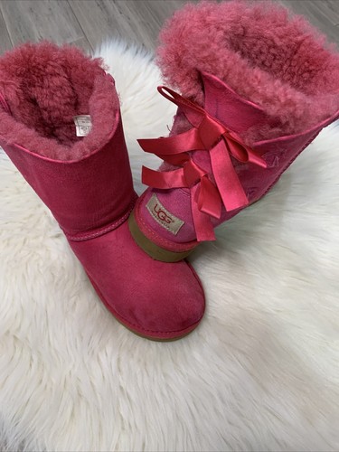 Girl's Bailey UGG boots size 4, pink 