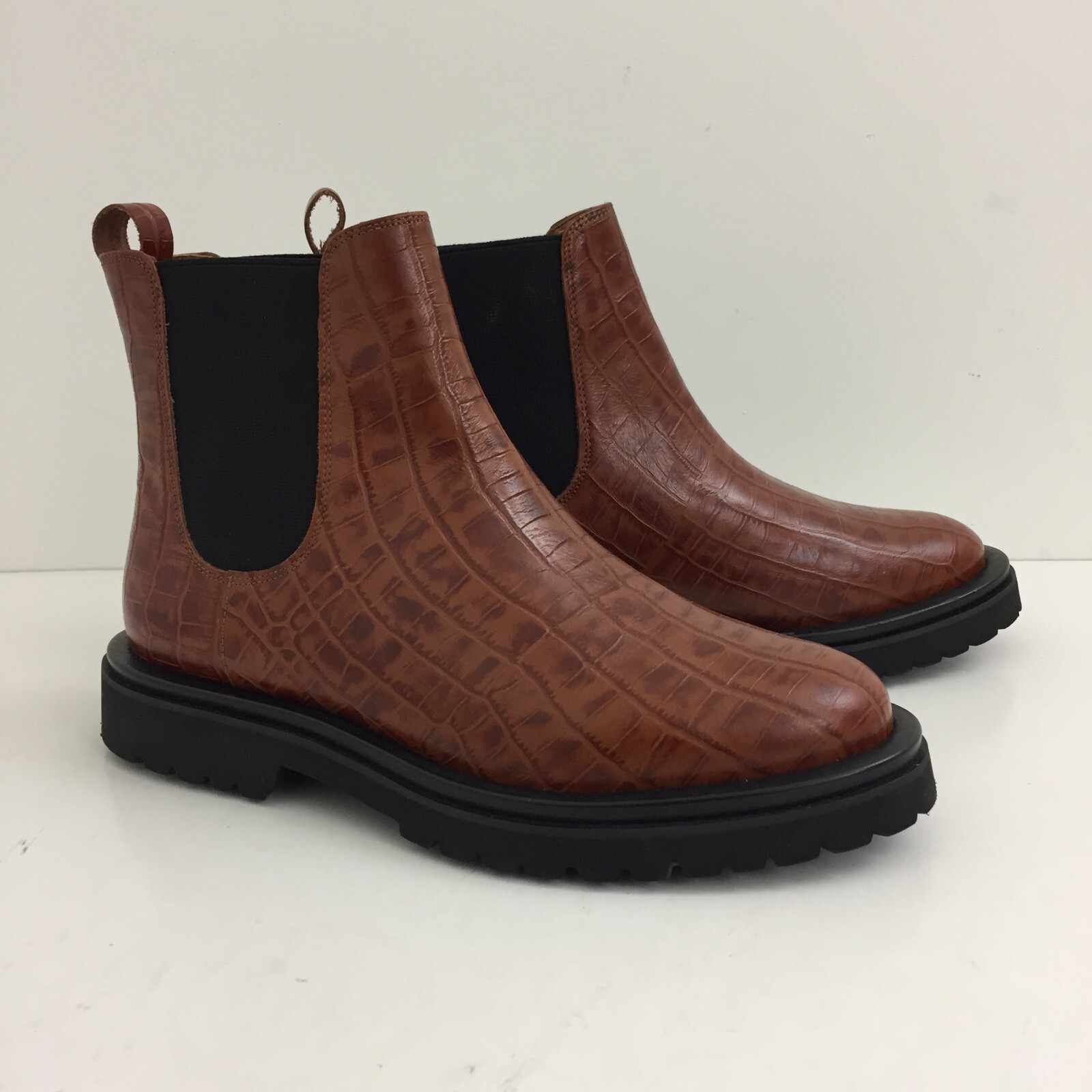 DUO Women's Chelsea Boots Size 6 Tan Leather Mock Croc Chunky Grip Sole